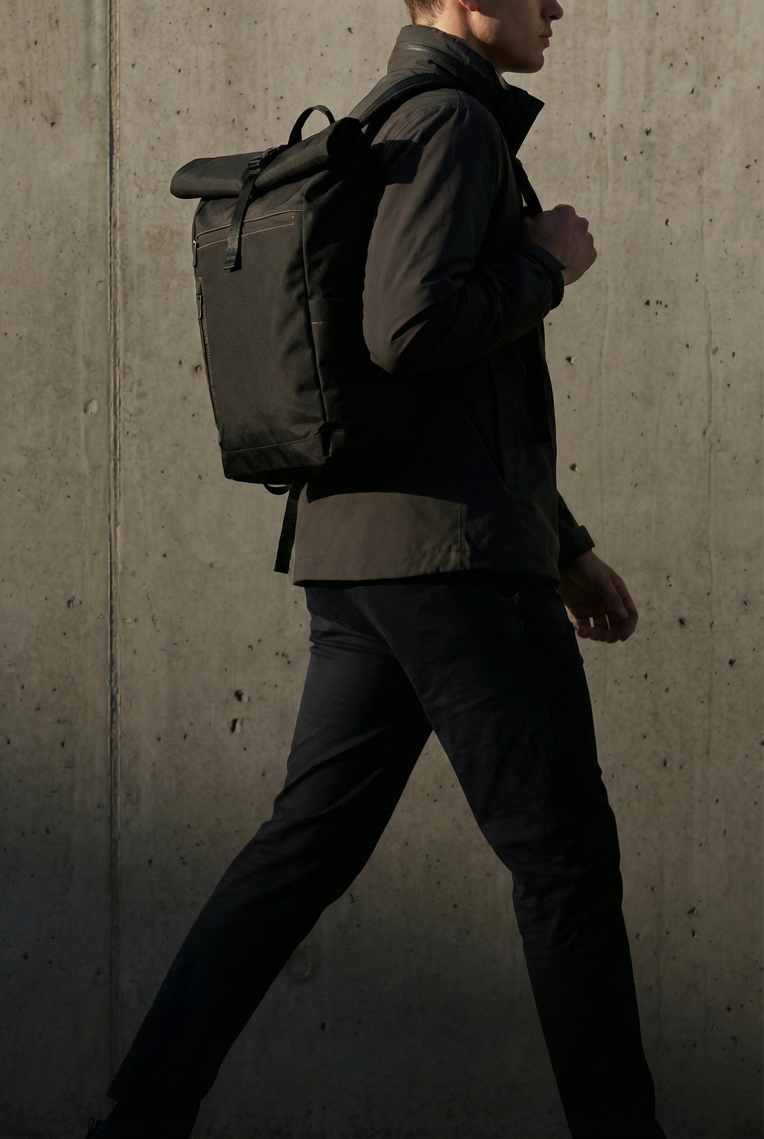 25L-30L Rover Roll Top 17 Inch Laptop Backpack